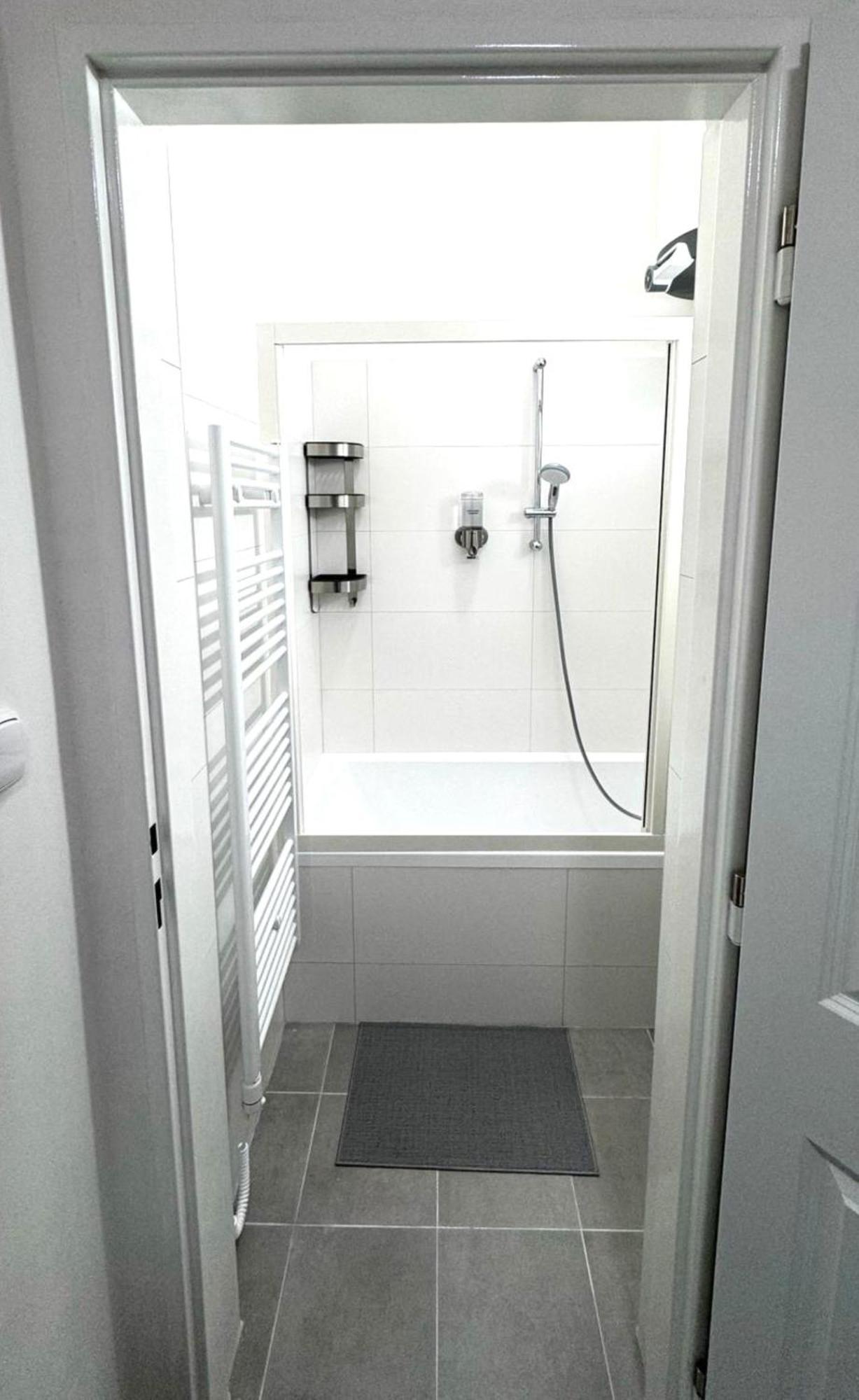 Side Street Apartments Prague Exterior photo