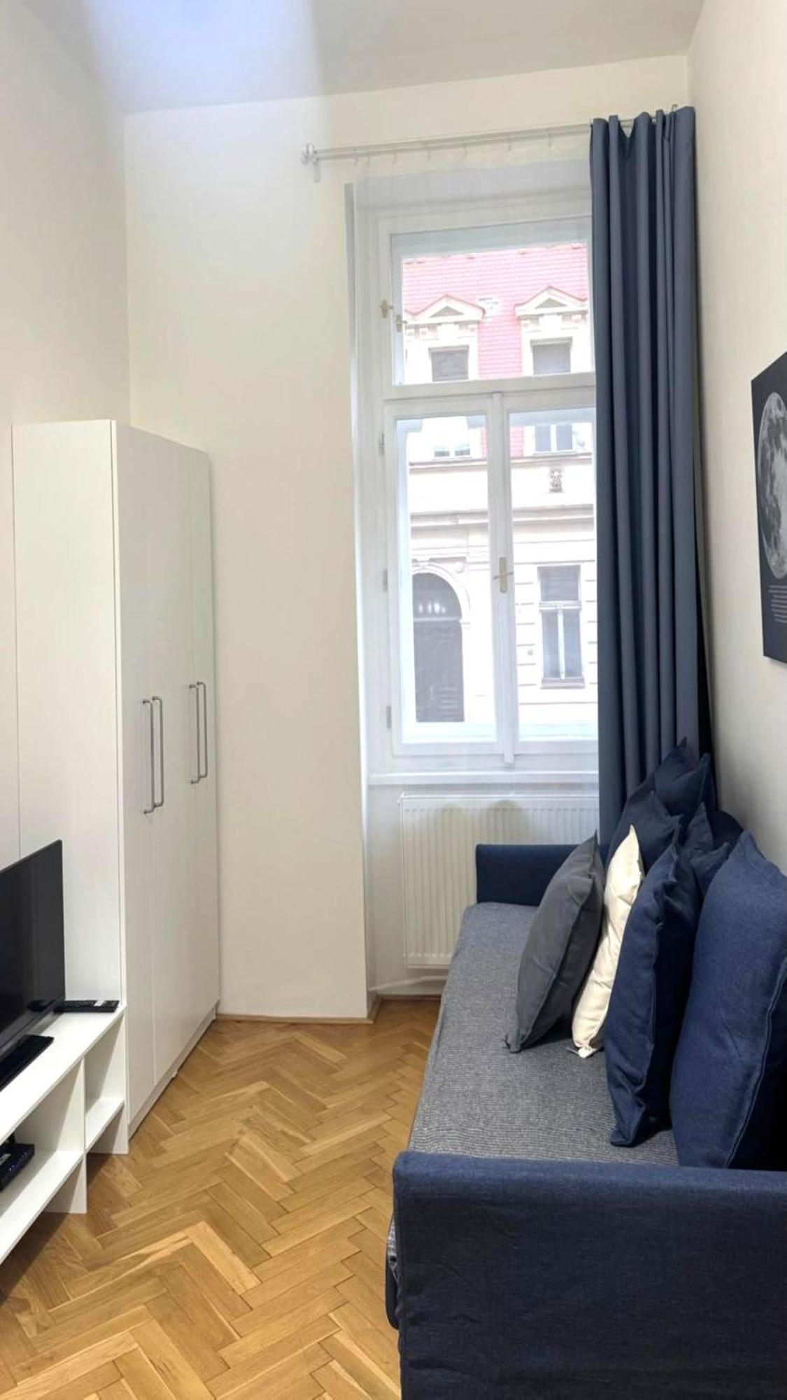 Side Street Apartments Prague Exterior photo